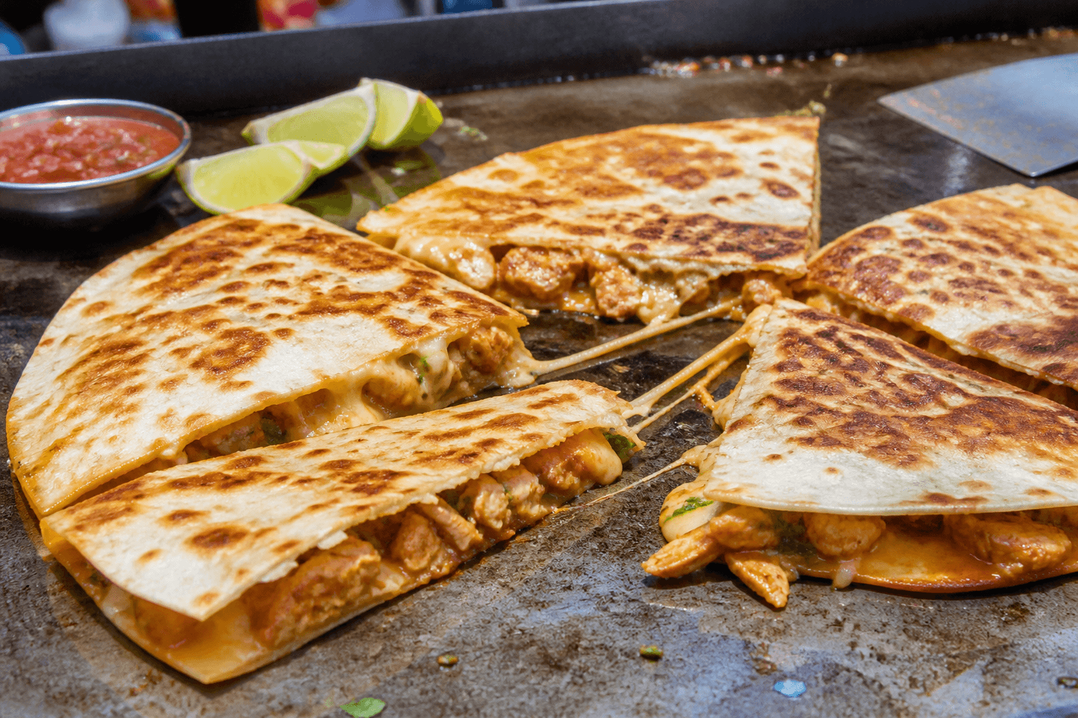 Quesadillas med ost og jalapeños fra pizzaovnen