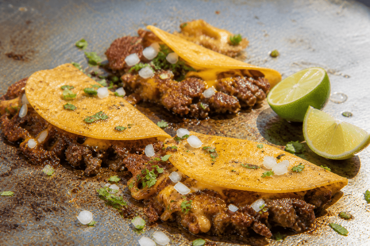 Smash-tacos med oksekød på plancha